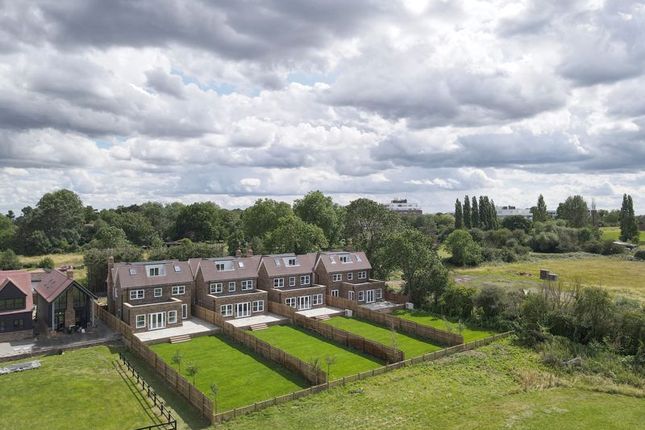 Plot 2 "The Sycamore" Tutein Farm, Grove Lane, Chigwell photo 3