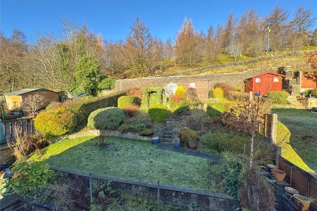 20, Fernhill Crescent, Rossendale photo 2