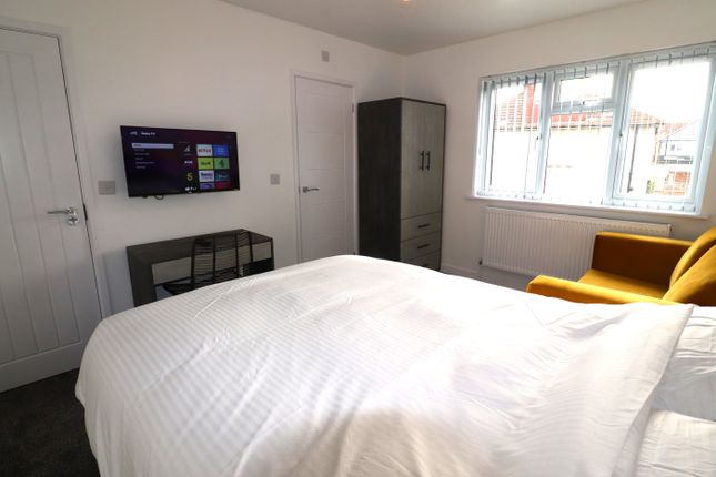 Room 5, 7, Berkeley Crescent, Dartford photo 4