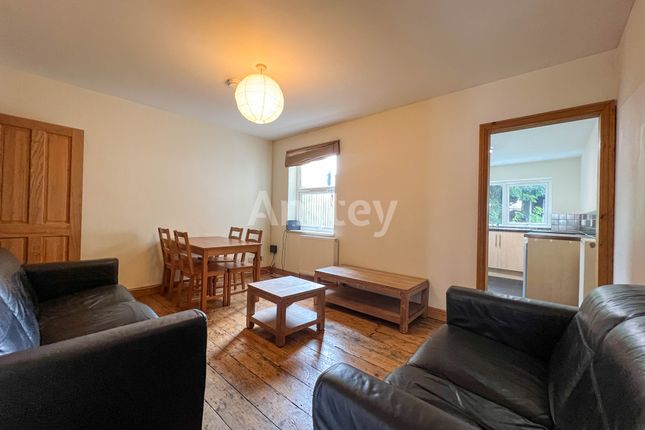 Semi-detached house to rent in Berkeley Road, Southampton