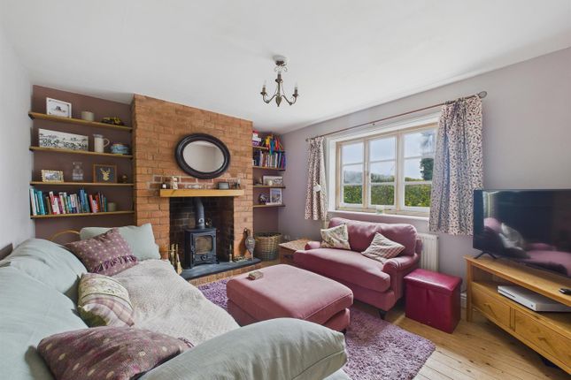 2 Heath Cottage, Gloucester Road, Upton Upon Severn photo 2