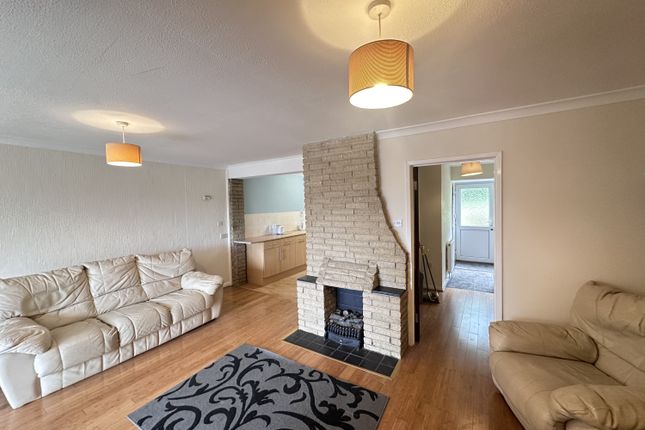 9, Sandhurst Close, Canterbury photo 4