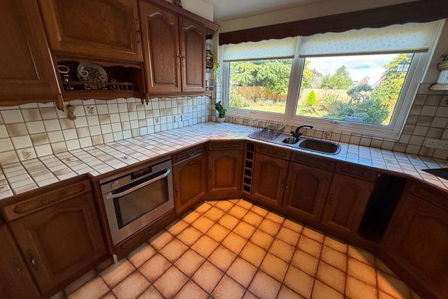 54, Moorhead Crescent, Shipley photo 4
