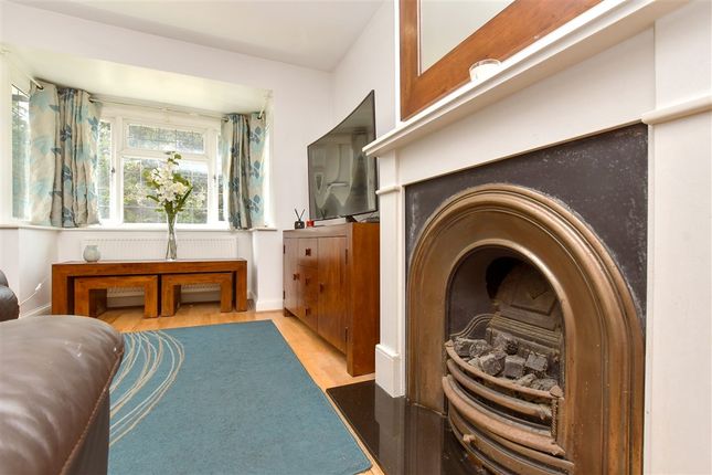 Reigate Road, Epsom photo 2