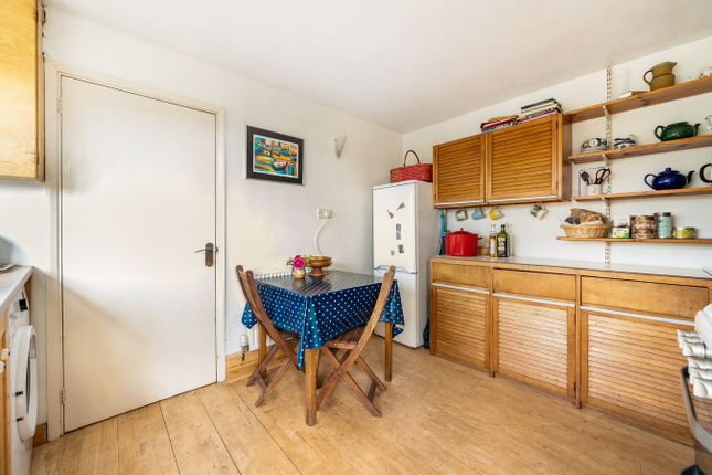 Wall Cottage, The Close, Ruscombe photo 4