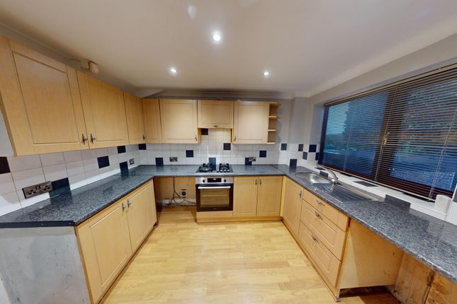 3, Deanery Gardens, Eccleshill photo 3