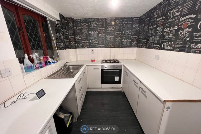 Beaufort Court, Cadle, Swansea photo 4