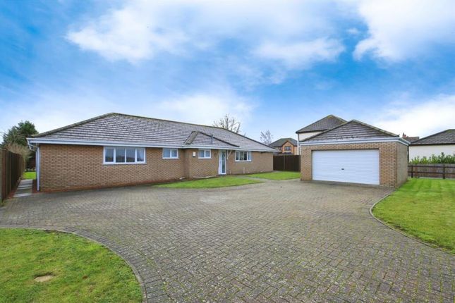 Bungalow to rent in March Road, Whittlesey, Peterborough