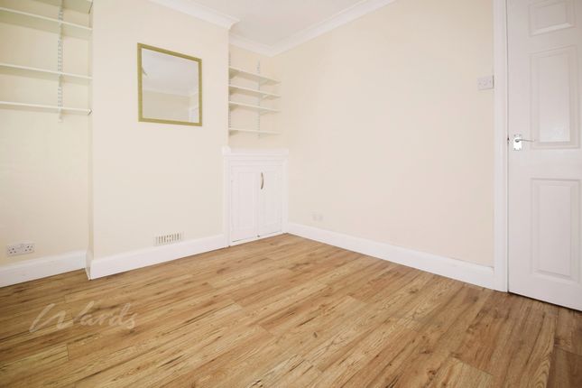29, Hamerton Road, Gravesend photo 2