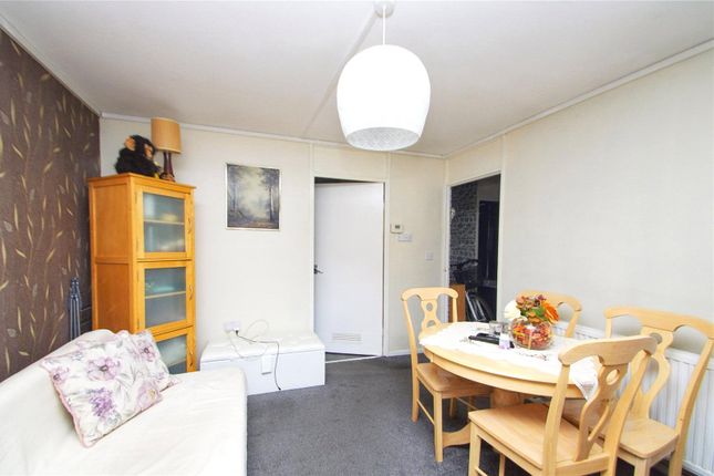 Flat for sale in Cleveland Close, Nottingham, Nottinghamshire