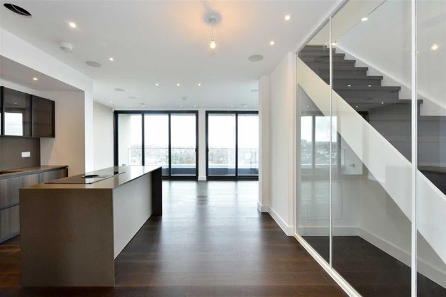 Centre Heights, Penthouse 3, Finchley Road, London photo 2