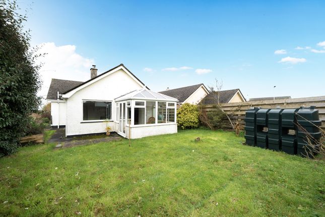 8 Tregellast Parc, Helston photo 3