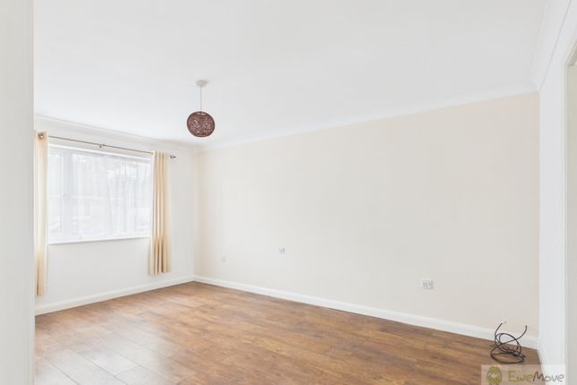 4, Lime Close, Bury St. Edmunds photo 2