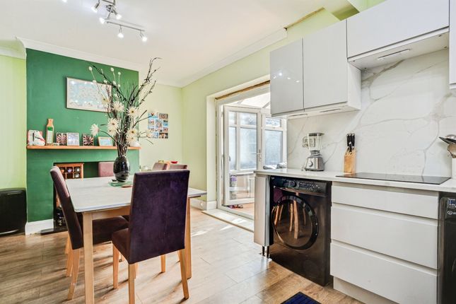 8, Kendal Rise, Wakefield photo 4