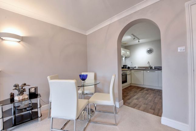 29, Victoria Court, Henley On Thames photo 5
