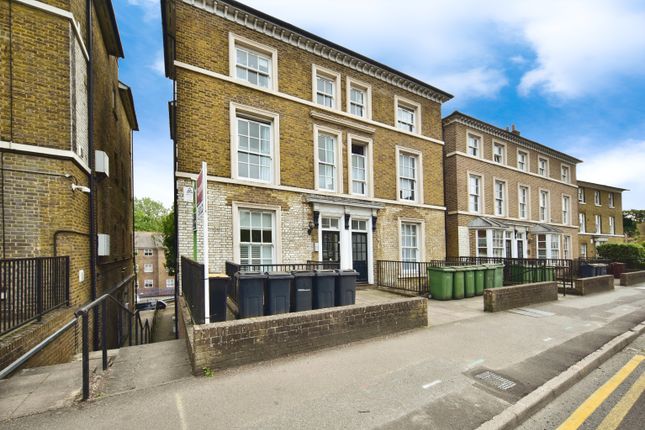 Flat 1, Oaklands House 12-14,, Ashford Road, Kent photo 4