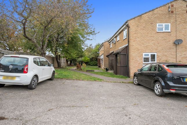 19 Hanway, Gillingham photo 4