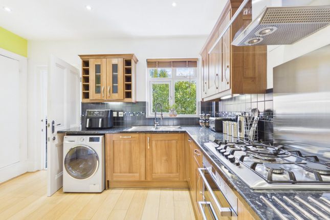 18, Strickland Row, London photo 2