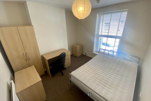 Shared accommodation to rent in Richardson Street, Sandfields, City Centre, Swansea