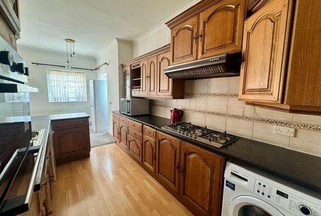 214, Pinner Road, Harrow photo 3