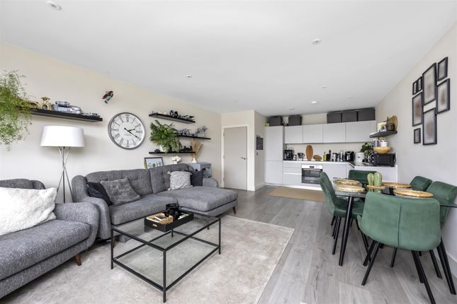 Flat for sale in Lennox Road, Worthing