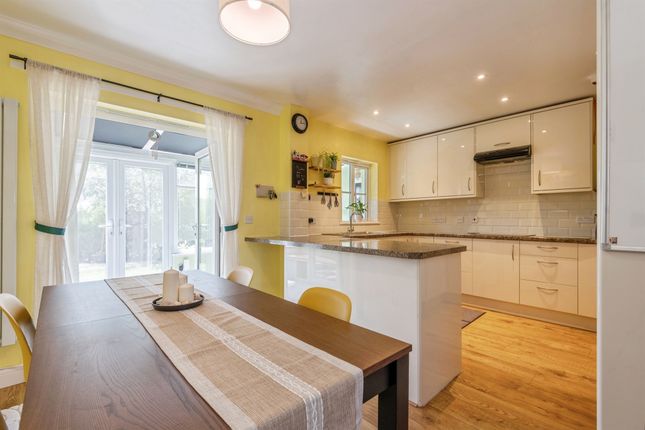 8, Trinity Way, MINEHEAD photo 3
