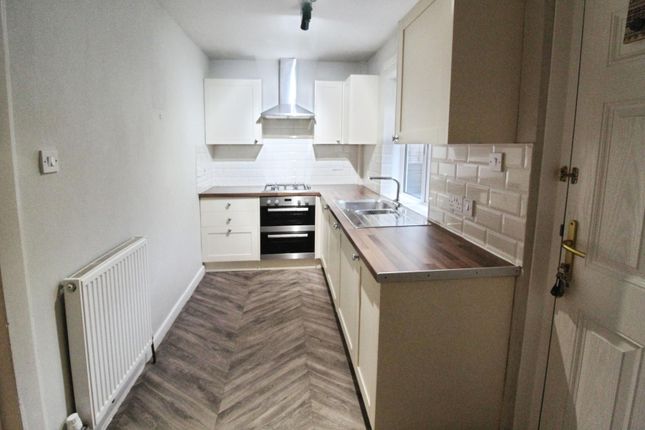 51, Greenthorpe Road, Leeds photo 2