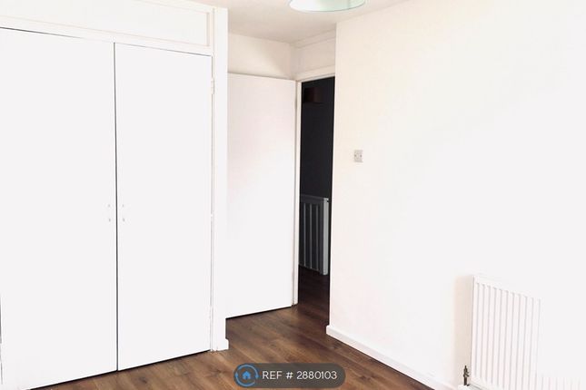Deal House, Lovelinch Close London, Londn photo 4