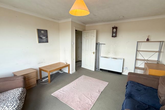 84/12 Waverley Crescent, Livingston photo 4
