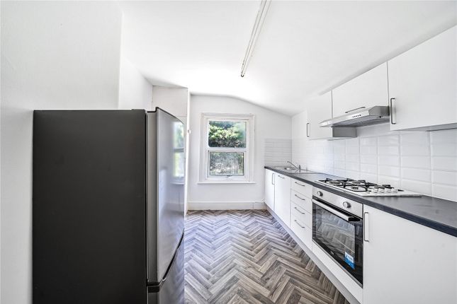 Flat to rent in Hampshire Road, London, Haringey