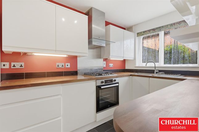 142, Elmcroft Avenue, London photo 3