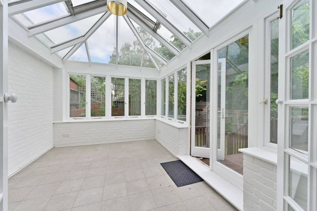 Thumbnail Bungalow to rent in Arterberry Road, West Wimbledon, London