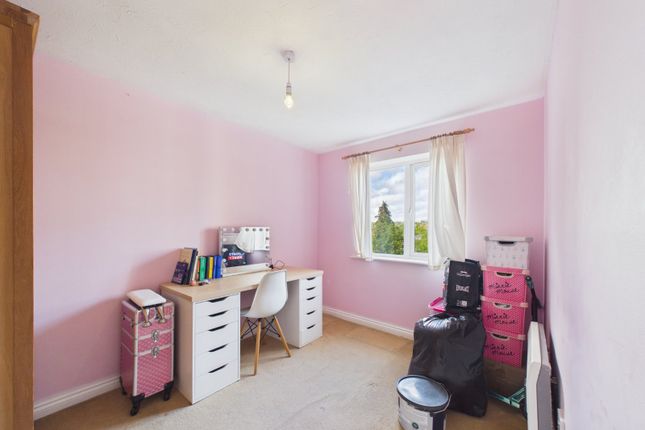 37, Winslet Place, Reading photo 4