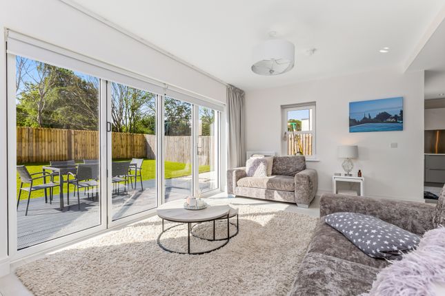 10, Middleton Avenue, Newcraighall photo 4