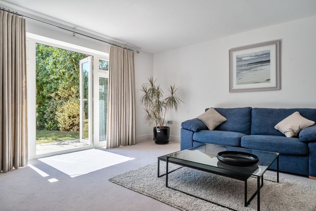 20, Tawny Close, Chichester photo 4