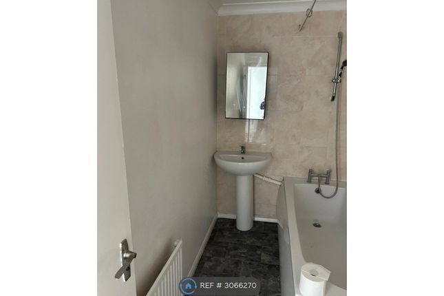 Falcon Avenue, Grays photo 5