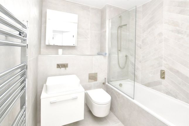 Apartment 12, An Garth,, North Quay, Cornwall photo 4
