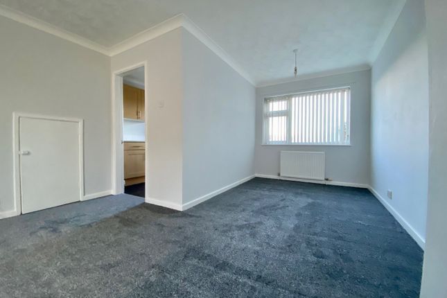 16, Corona Drive, Hull photo 3