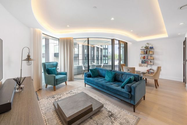 Thumbnail Flat for sale in Corniche, Albert Embankment