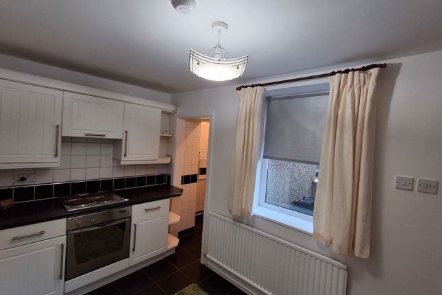 16, Chemical Row, Swansea photo 3