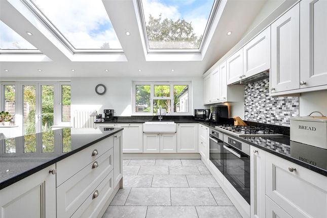 April Cottage, Squirrels Way, Epsom photo 4