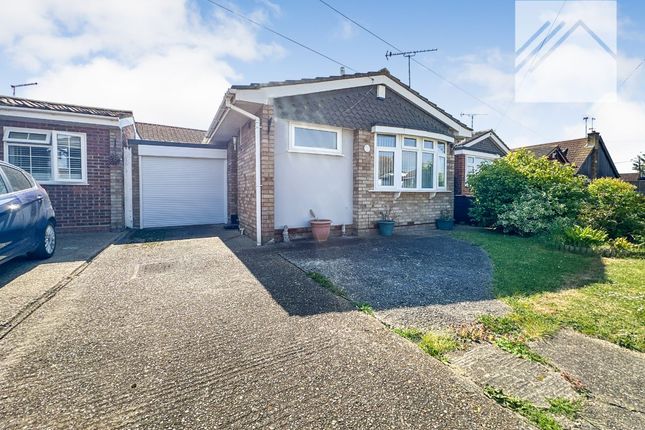 1-bed house on 6 Helden Avenue, Canvey Island, £250,000