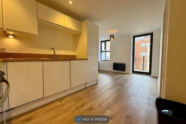 Flat, Park Vista Brunswick Place, Southampton photo 2