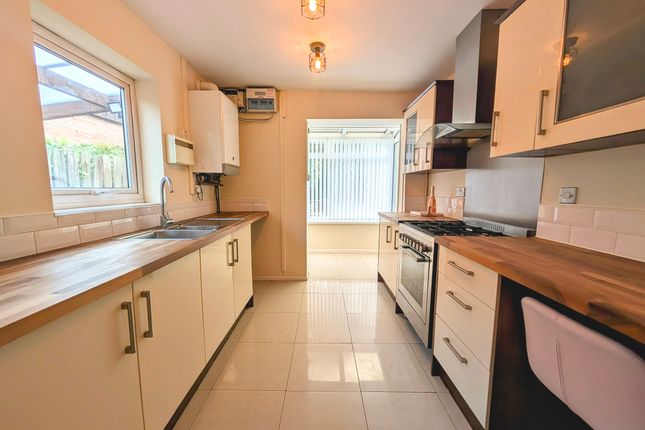 15, Coedcae Lane, PONTYCLUN photo 4