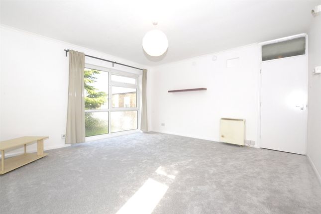 Jasmine Court, WALLINGTON photo 4
