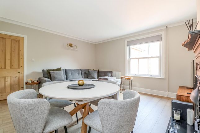 28B, Wimblehurst Road, Horsham photo 2