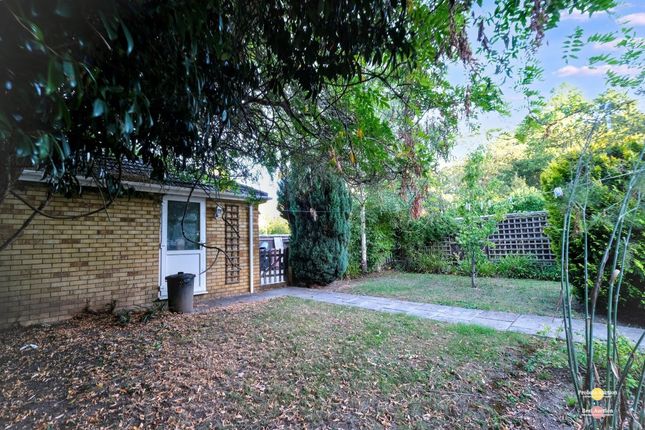 72, Greenwood Road, Crowthorne photo 4