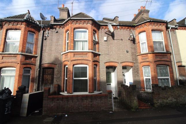 Terraced house for sale in Ashburnham Road, Luton