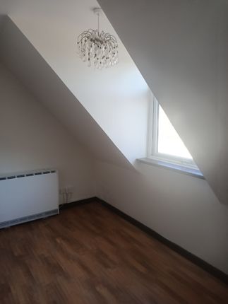 Flat to rent in Cabbell Road, Cromer