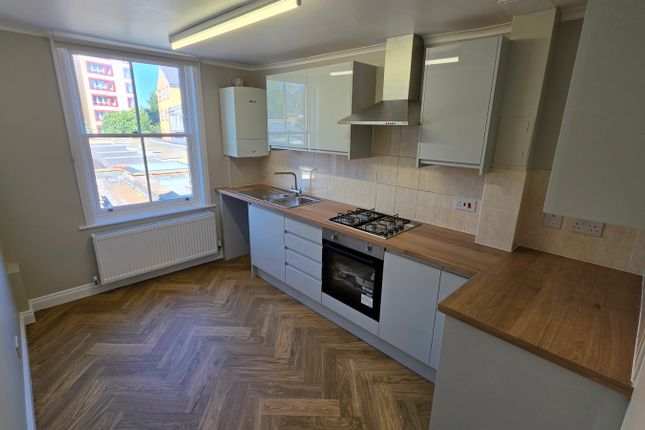 Flat 1 15A, Station Road, London photo 3
